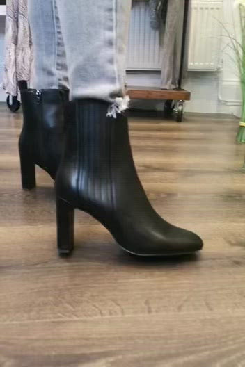 High Ankle Seam Boot