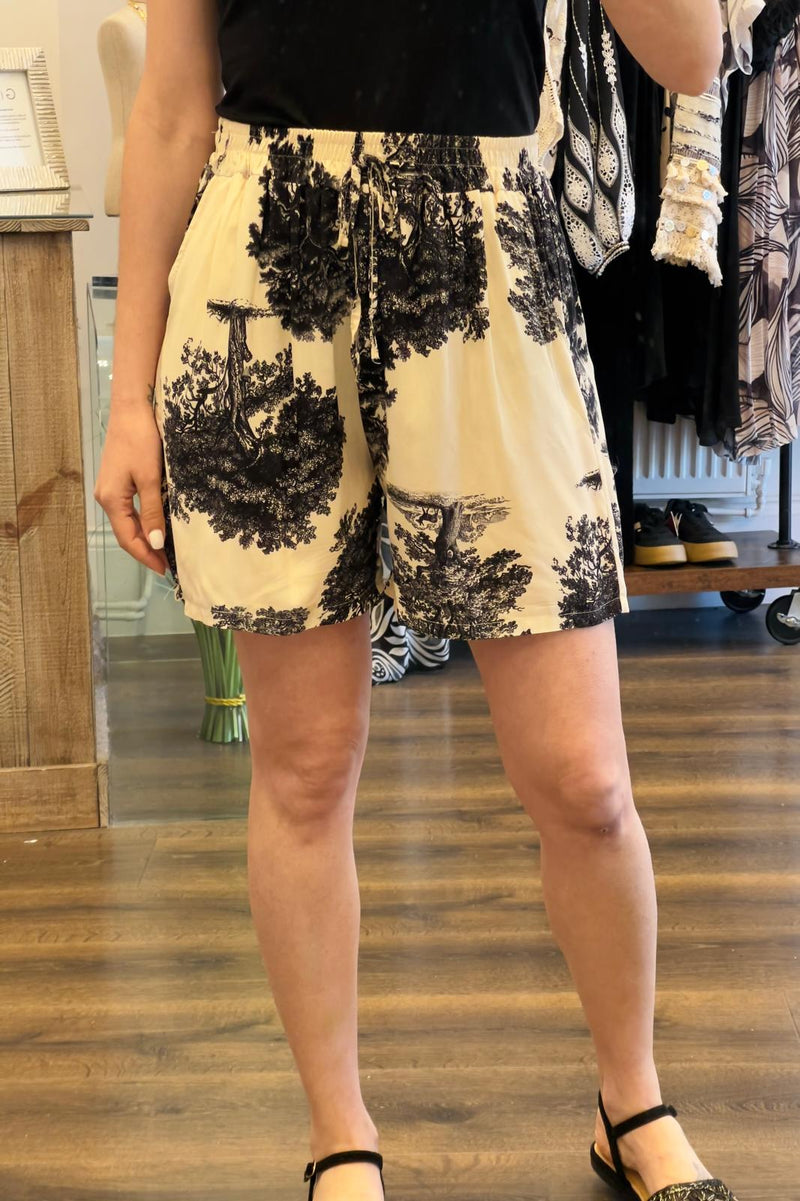 Tree Print Pocket Shorts