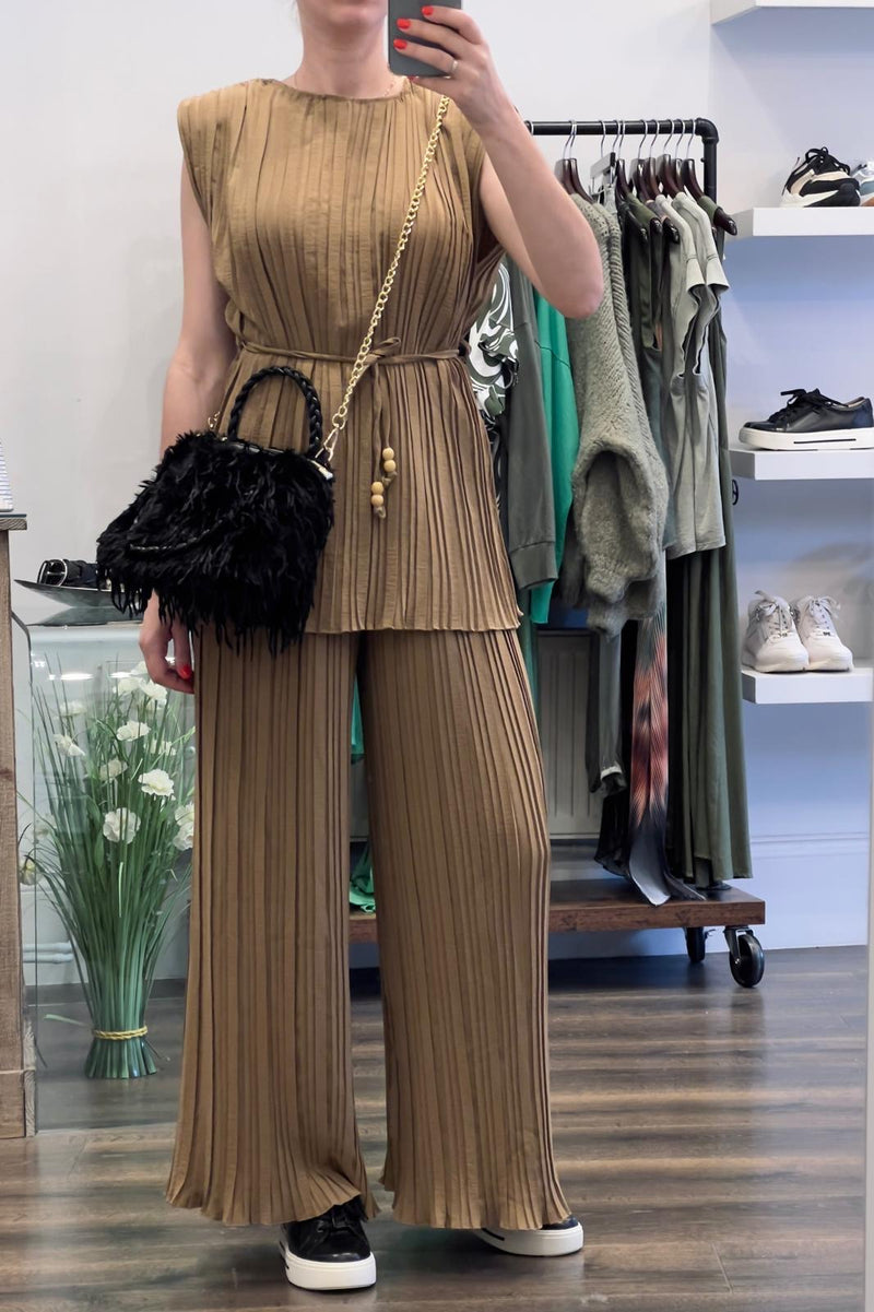 Pleated Sleeveless Set