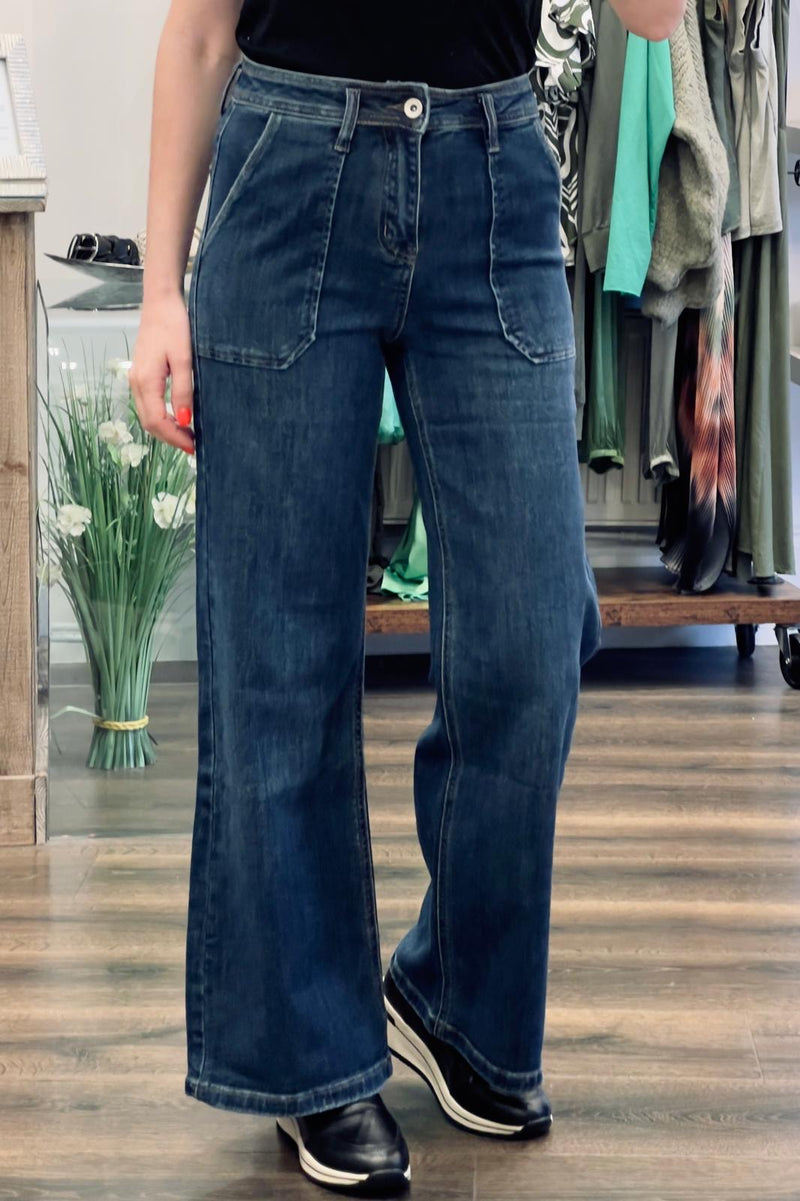 Front Pocket Flare Jeans