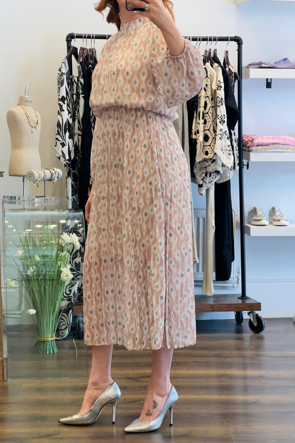 Round Neck Pleated Dress