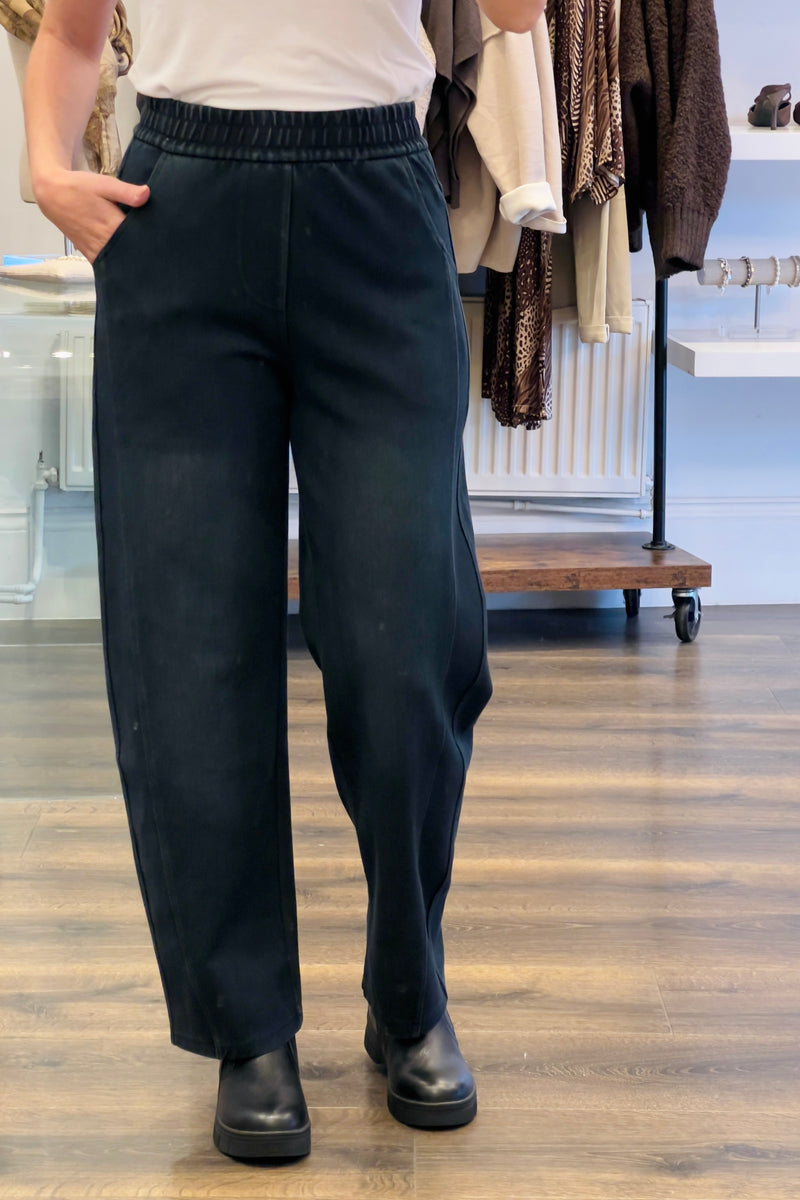 Barrel Leg Denim Jeans