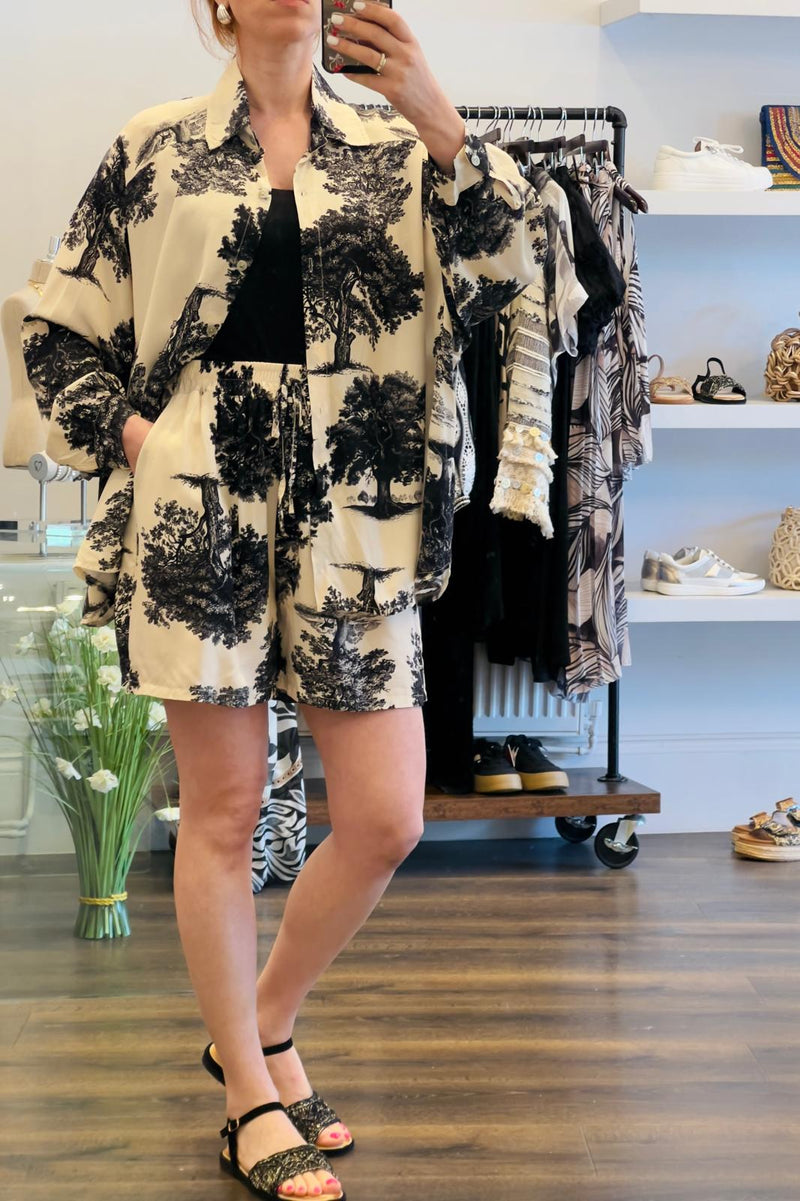 Tree Print Pocket Shorts