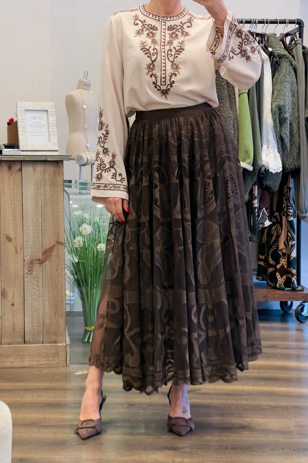 Scalloped Lace Maxi Skirt