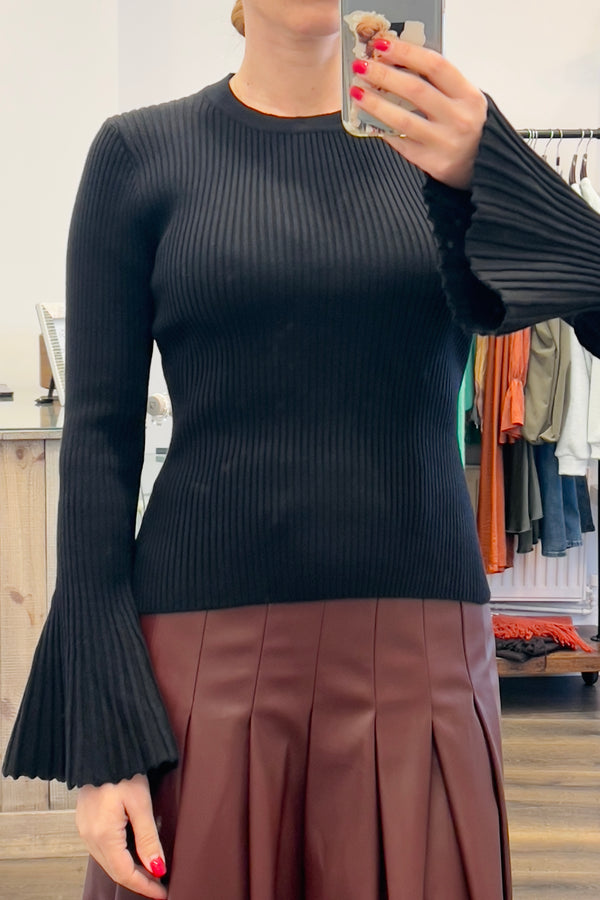Ribbed Fluted Sleeve Knit