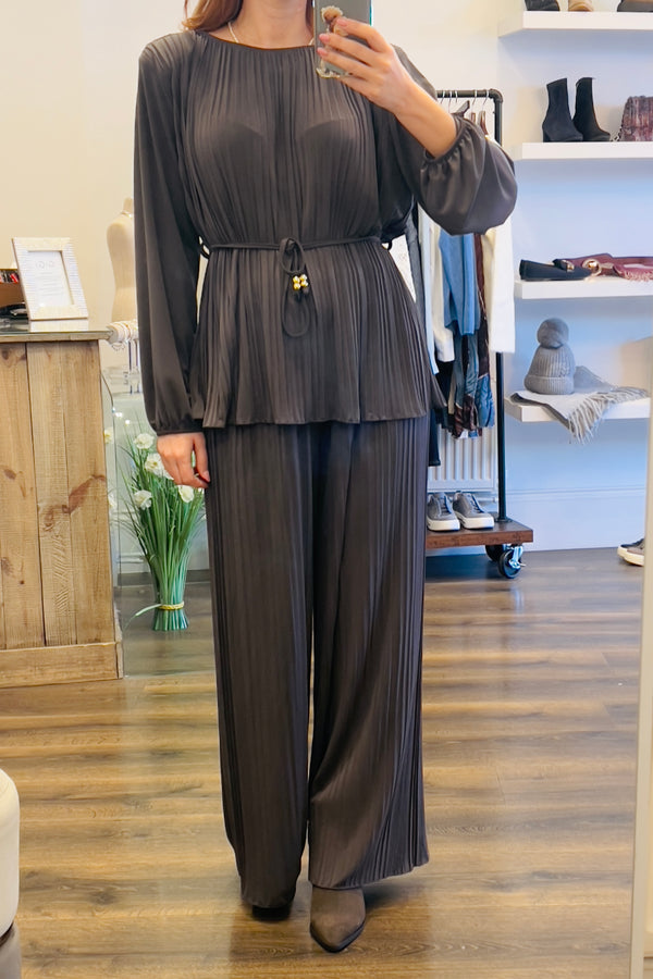 Pleated Set