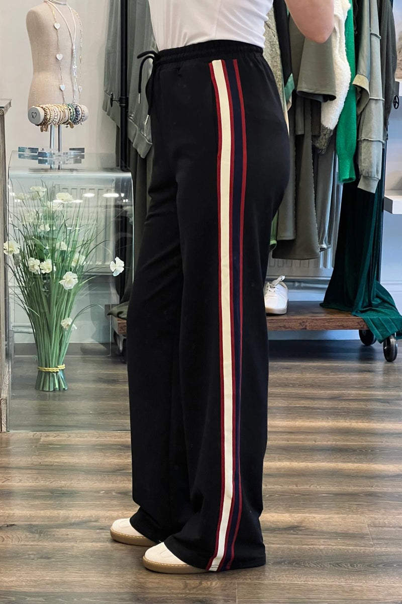 Wide Leg Stripe Jogger