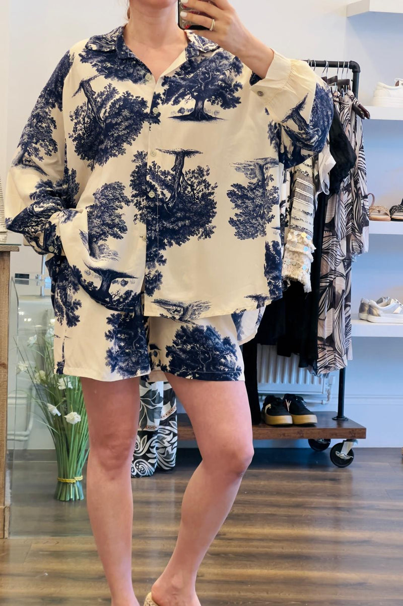Tree Print Pocket Shorts