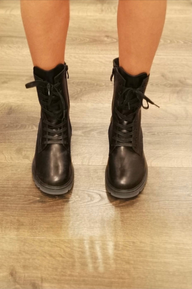 Caprice shop combat boots